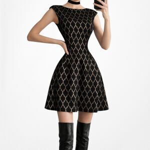 Vintage Y2K Black Gold Print Pattern Knee Length Flared Cocktail Dress Size M